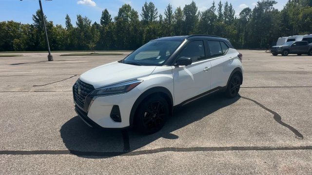 2022 Nissan Kicks SR Xtronic CVT