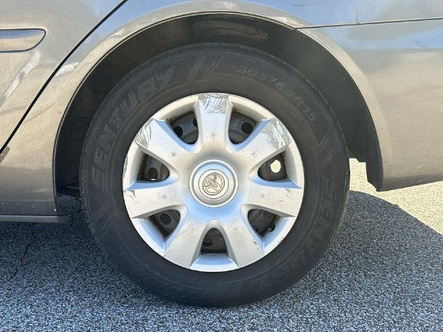 2004 Toyota Camry LE