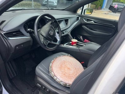 2022 Buick Enclave Essence