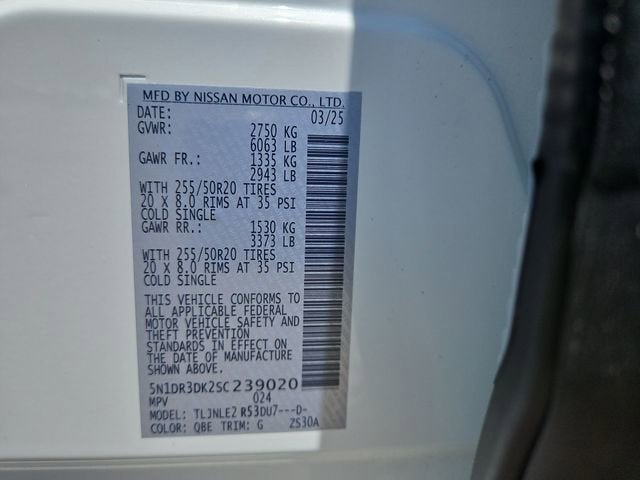 2025 Nissan Pathfinder Platinum 4WD