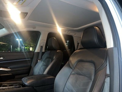 2025 Nissan Pathfinder Platinum 4WD