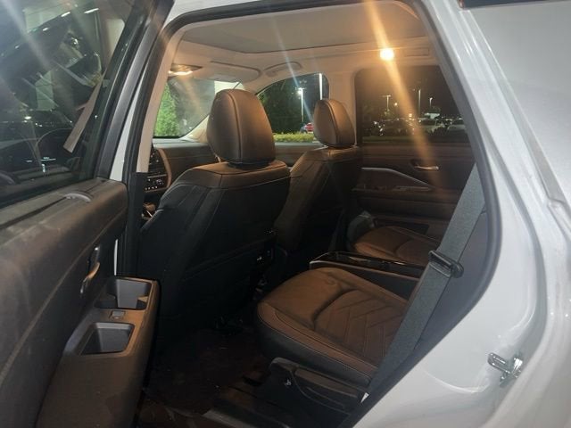 2025 Nissan Pathfinder Platinum 4WD