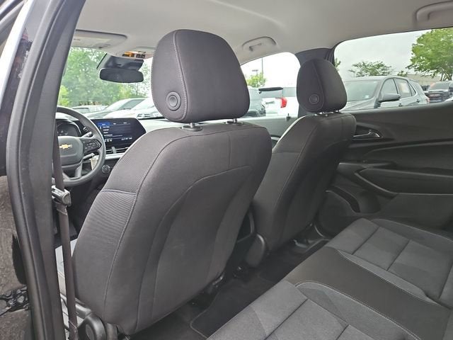 2025 Chevrolet Trax LS