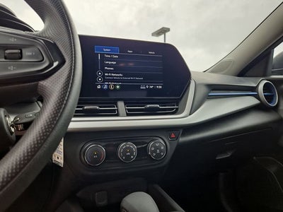2025 Chevrolet Trax LS