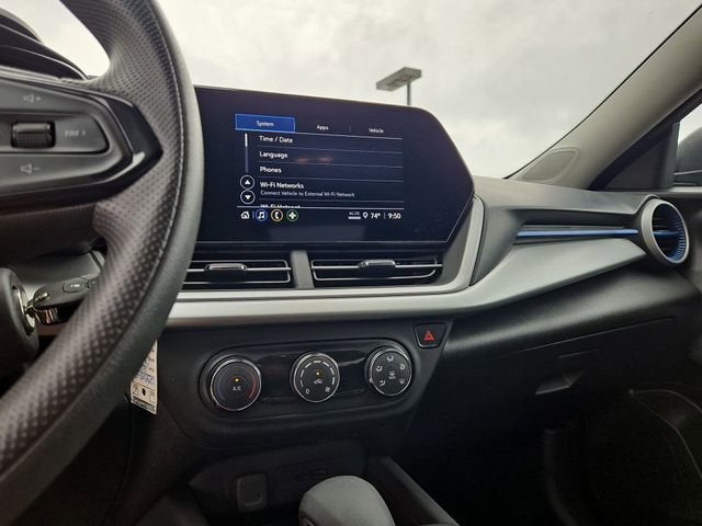 2025 Chevrolet Trax LS