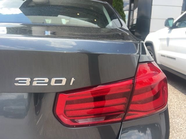 2016 BMW 320i 320i